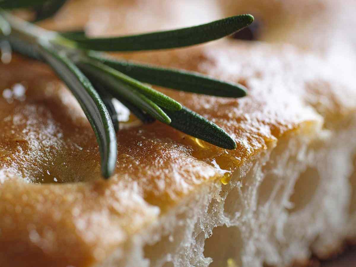 focaccia soffice con rosmarino