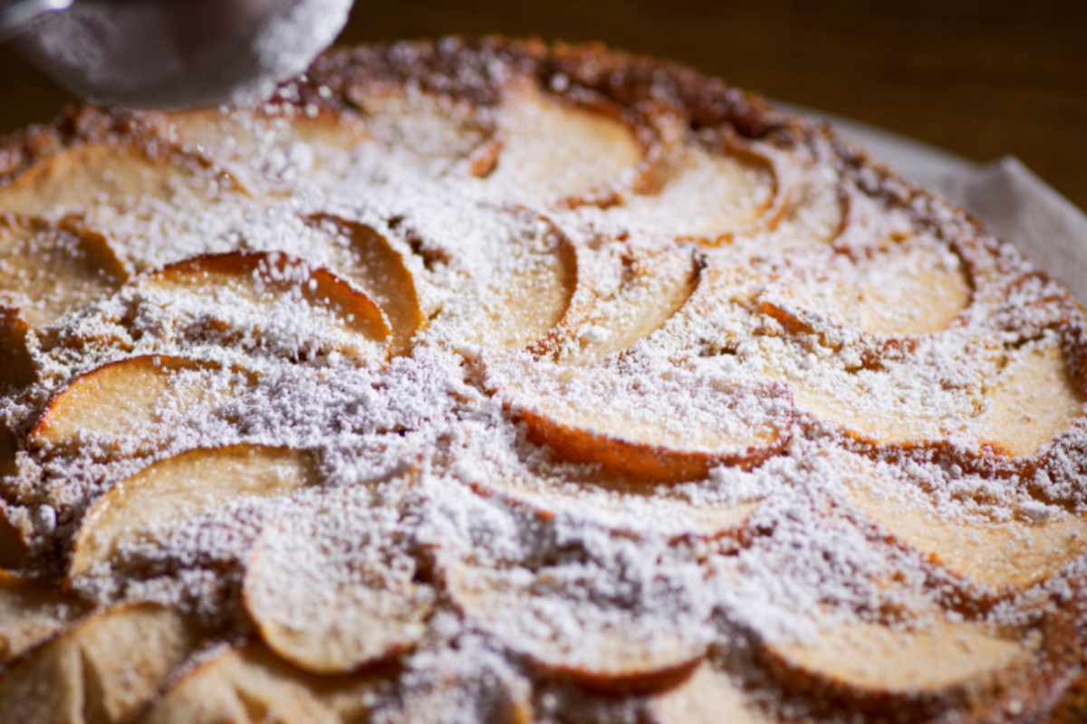 torta di mele con zucchero a velo